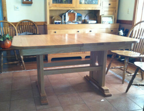 Expandable Oak Poker Table